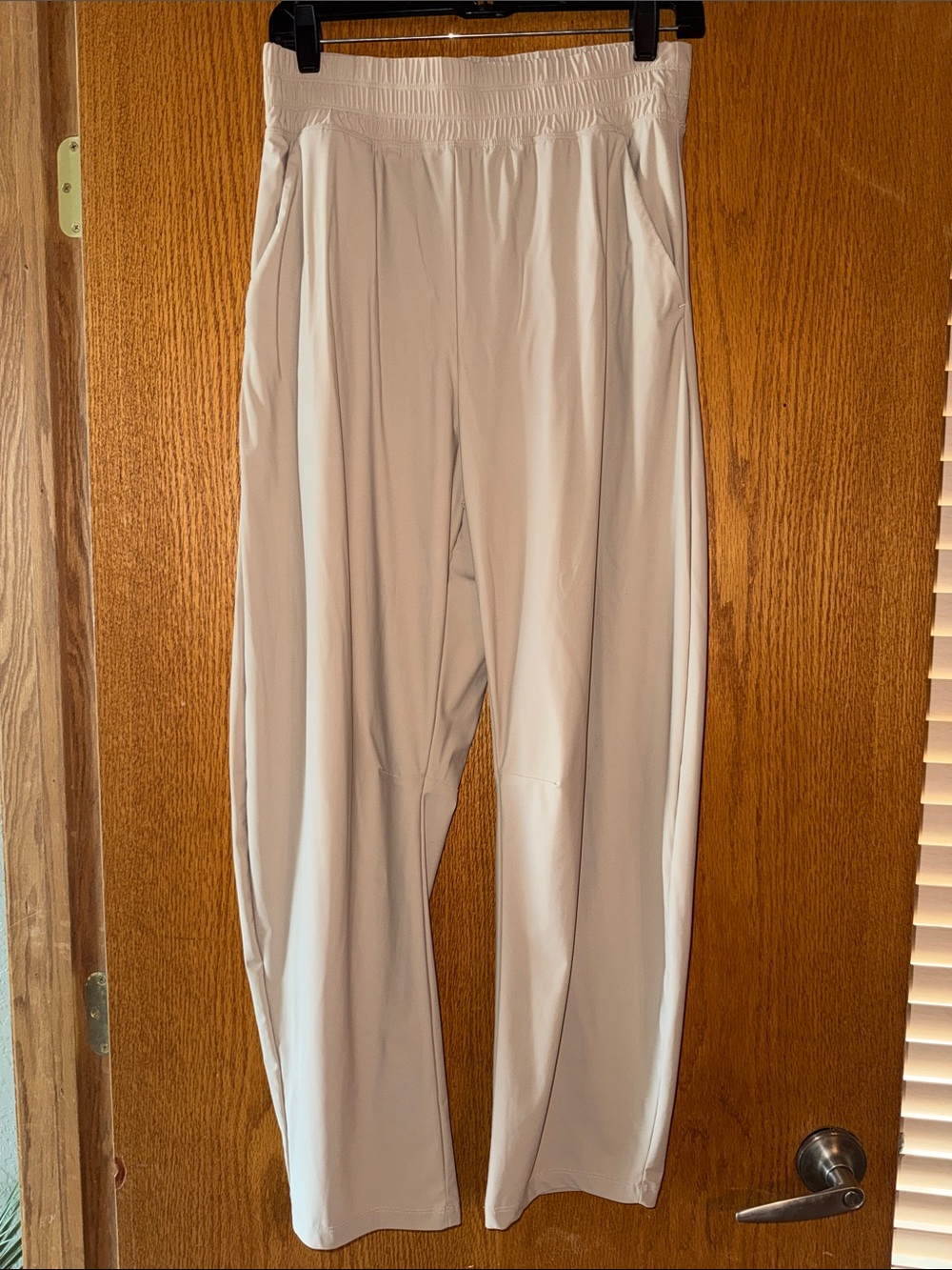 Old Navy SleekTech Barrel Ankle Pants Tan